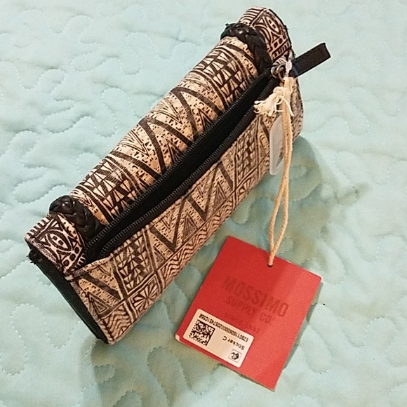 Mossimo Wallet - Picture 7 of 8